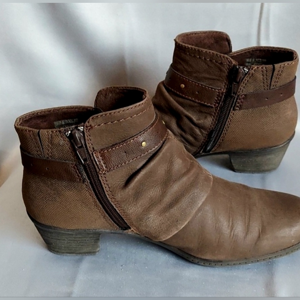 Earth Origins "Meryl" Shoes, Size 8.5, Brown Leather Booties, Stacked Wood Heels - Picture 9 of 12